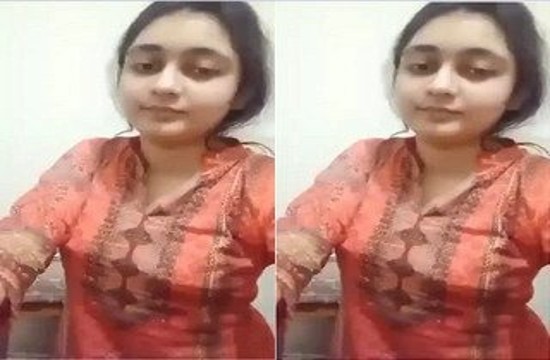 Beautiful Paki Girl Pussy Rubbing